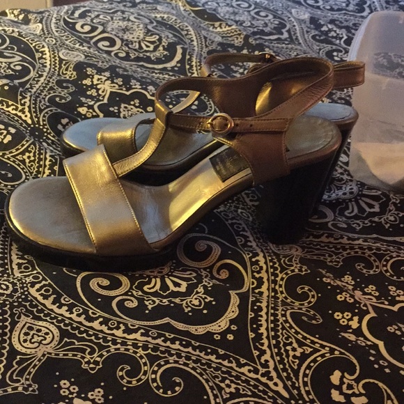 New Glam ⚡️ gold leather platform sandals - Picture 3 of 5